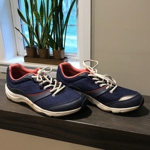 Vionic sneakers, good condition